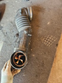 Труба воздухозаборник шланг пабтрубок  турбины turbo bmw e81 e87 n47 Оригинал, фото thumb