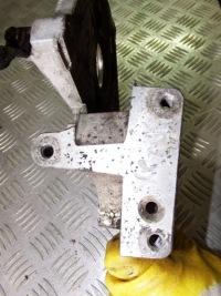 фото thumb №2, Кронштейн насоса впрыскная renault laguna ii trafic megane ii scenic 1.9dci