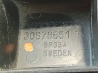 фото thumb №10, Volvo v70 направляющая кронштейн бампера правый задняя 30678651