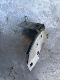 фото thumb №1, Кронштейн поперечина captur 641819714r