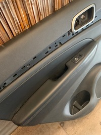 фото thumb №4, Обшивка двері задня jeep grand cherokee wk2