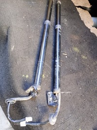 фото thumb №1, Амортизаторы крышки задняя mazda cx9 tc 17rok