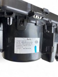 Audi q8 крепеж на кружка w desce приборной панели 4m8862533a Киев, фото thumb