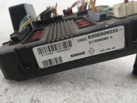 Renault megane 2 scenic 2 коробка запобіжників upc 8200306033 Оригінал, фото thumb