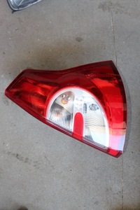 фото thumb №1, Dacia sandero i лампа права задня europa