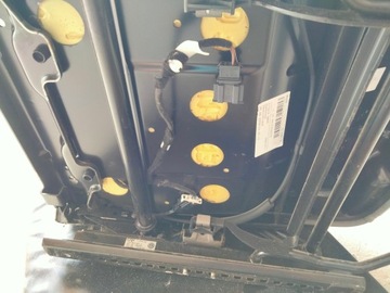 фото thumb №7, Сиденье водителя подлокотник кожа vw t5