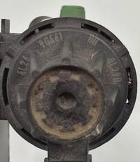 фото thumb №3, Клапан вакуумa aston rapide 4l24-9g641-bb