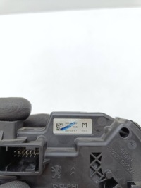 фото thumb №9, Citroen c4 i picasso 2007 домкрат переключения передач / нижний