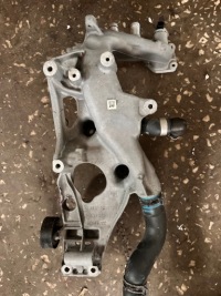 Купить Mercedes a klasa w176 основание кронштейн генератор кронштейн кронштейн натяжитель, фото thumb