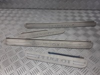 фото thumb №1, Молдинг поріг внутрішня комплект peugeot 407 sw 2.0 hdi 9644563480