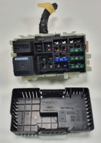 фото thumb №1, Коробка запобіжників volvo v60 6g9t-14k131-ab