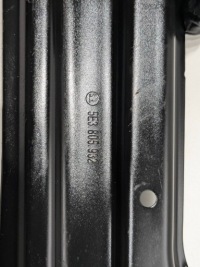 Купить Кронштейн  лампы перед сторона правая skoda octavia mk4 5e3805932, фото thumb