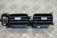 фото thumb №1, Решітка обдув консолі mercedes w167 a1678307901