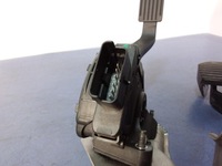 фото thumb №7, Peugeot 2008 1,2 vti педали