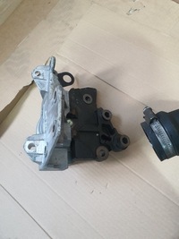 фото thumb №2, Кронштейн кронштейн 2.0 dci koleos ii