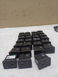 фото thumb №1, Роз'єм з'єднувач fiat tipo 07356582810 carplay