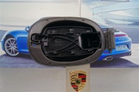 фото thumb №5, Porsche 958 cayenne кришка пального, r