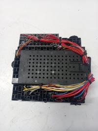 фото thumb №5, Коробка предохранителей volvo s80 9401802