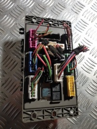 Mini r50 r52 r53 коробка запобіжників 1509011 Доставка, фото thumb