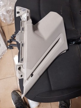 фото thumb №1, Захист стійка права зад vw touareg iii dynaudio