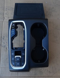 фото thumb №1, Hyundai santa fe iv панель средний зарядное устройство