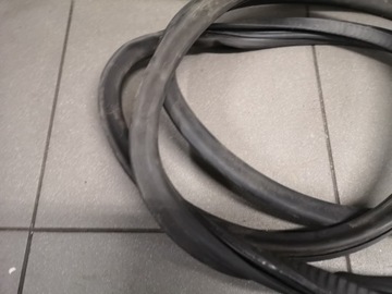 фото thumb №5, Прокладка двері a6 c6 sedan праві зад кузовна