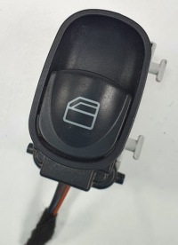 Купить Кнопка стекло задний  mercedes w209 a2098203510, фото thumb