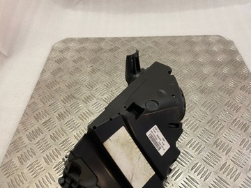 фото thumb №10, Volvo xc90 2020 крышка коробка предохранителей 31398001