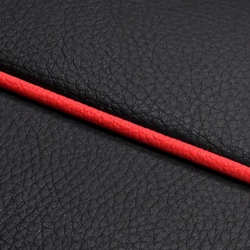 Универсальная кожаная подушка на сиденье автомобиля.