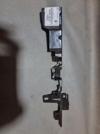 фото thumb №1, Кронштейн крыла передний правого opel astra l -9838170180