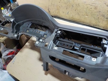 фото thumb №8, Audi a4 b9 2021r 2.0d панель роздавальна консолі