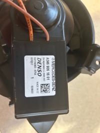 Купити Двигун вентилятора оригінальний номер mercedes gla a2469061601, фото thumb