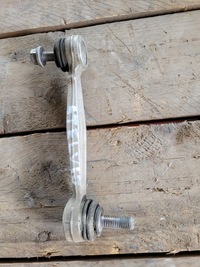 фото thumb №4, Кронштейн стабилизатора alfa romeo stelvio