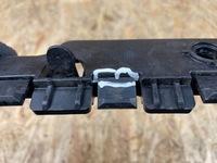 фото thumb №7, Кронштейн напрямна поріг крила перед лівий volvo s90 v90 31386127 2016-