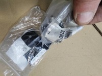 фото thumb №4, Петля отбойник дверь задних + кронштейн master iii iv оригинальный номер renault новый