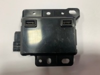 фото thumb №4, Tesla 3 модуль зарядное устройство usb 1093295-00-a новый