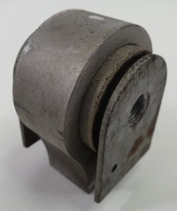 фото thumb №1, Кронштейн подушка дифференциал mercedes w204 a2043500215