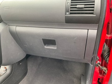 фото thumb №1, Vw fox 05-09 бардачок пассажира