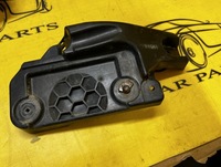 фото thumb №1, Кронштейн кронштейн датчика мертвого pola правый range rover velar l560