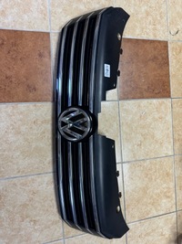фото thumb №1, Vw passat b7 решётка радиатора решётка радиатора оригинал
