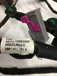 фото thumb №15, Установка дверь перед зад жгут дверь vw golf 5 plus 2003-2009