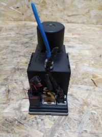 8l0862257e audi a4 b5 помпа центрального замка Зі Шроту, фото thumb