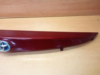 фото thumb №5, Молдинг кришки задня toyota auris ii хетчбек 3t3