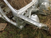 фото thumb №1, Чверть лонжерон права передня mercedes ml-166