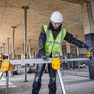 Торцовочная пила DEWALT 216MM DWS777 + стол DE7023