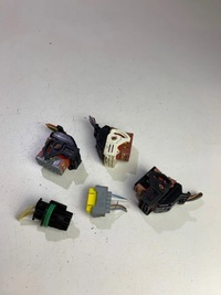 фото thumb №8, Разъёмы штекер колодка коробка предохранителей bsm r07 peugeot 1007 207