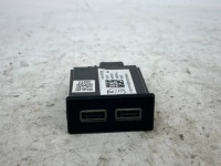 Купити Роз'єм usb alfa romeo stelvio 01561397270, фото thumb