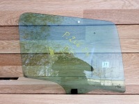 фото thumb №1, Стекло боковая правая задняя peugeot 306 sw kombi