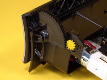 фото thumb №7, Пепельница vw passat b6 3c0863284 nr206