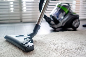 Teesa TSA5015 Vacuum Green безмешковый пылесос, радиус действия 9 м + 3 разные насадки